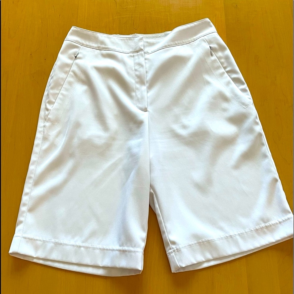 TAIL SHORTS